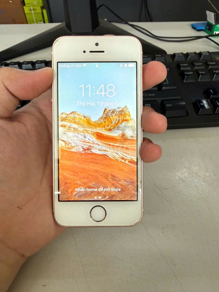 Apple iPhone SE 16GB Vàng hồng. Mua bán Điện thoại tại Quận Cầu Giấy Hà Nội được đăng bởi đang quang  hình 1