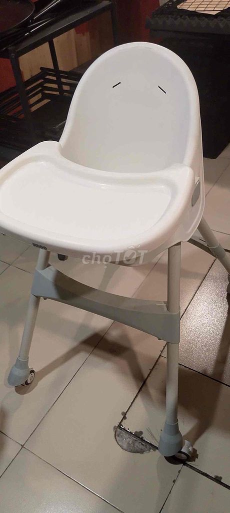 Ghế ăn dặm UMOO Trắng. Mua bán Mẹ và bé tại Quận Hoàn Kiếm Hà Nội được đăng bởi Thu Tran hình 1