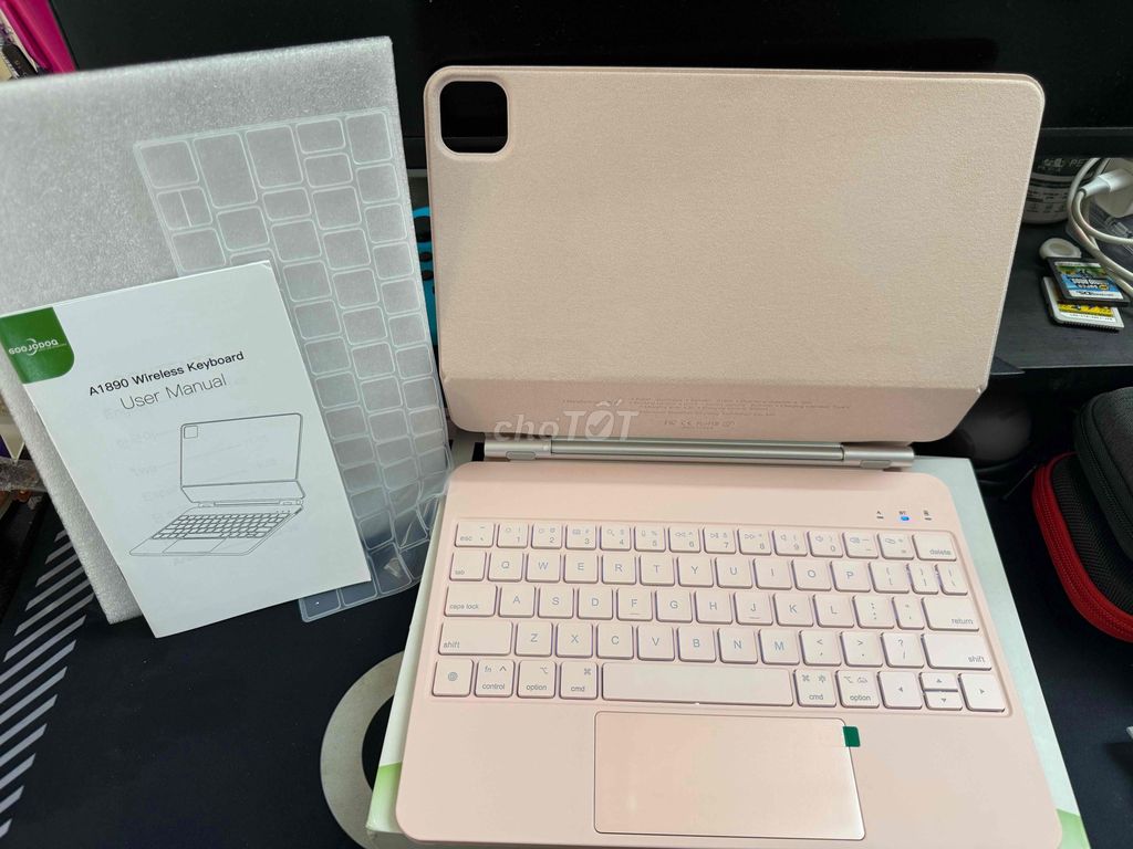 Bàn phím iPad GOOJODOQ NEW HỒNG PASTEL. Mua bán Phụ kiện (Màn hình, Chuột...) tại Quận 5 Tp Hồ Chí Minh được đăng bởi Quế Trâm hình 1