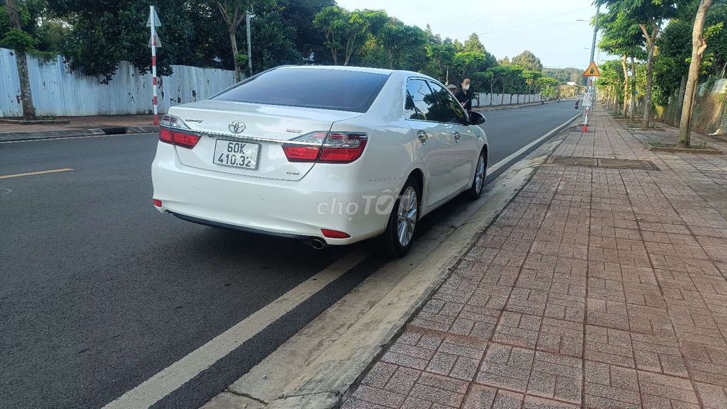 Toyota Camry 2018 2.0E xe đẹp