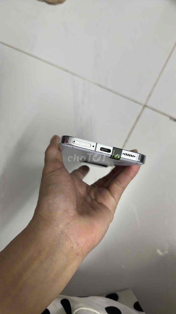 Xiaomi 13-8/128gb- ngoại hình máy ok