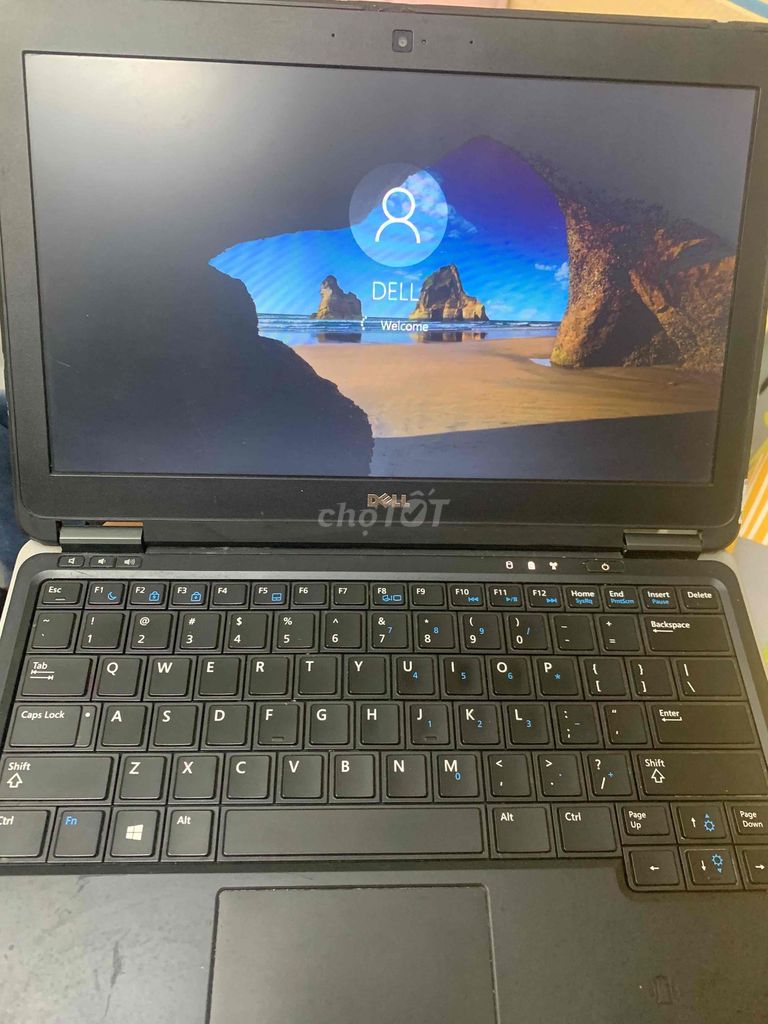 Bán Laptop  Dell E7240 i7-4600U 8GB Bạc nhỏ gọn. Mua bán Laptop tại Quận Long Biên Hà Nội được đăng bởi Hoàng Trí Dũng hình 1