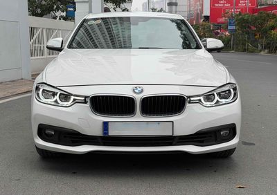 Chính chủ cần bán BMW 320i LCI 2017 trắng kem