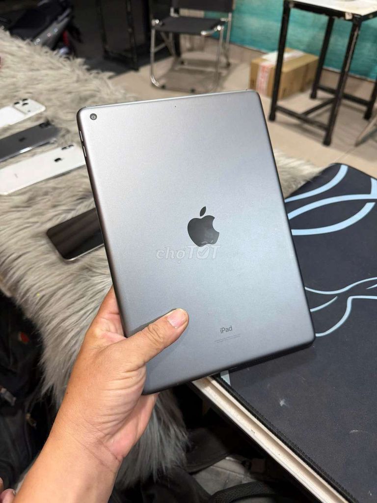 Apple iPad Gen 9 64GB Xám Đã sử dụng. Mua bán Máy tính bảng tại Quận Bình Thạnh Tp Hồ Chí Minh được đăng bởi Hoàng Giang hình 1