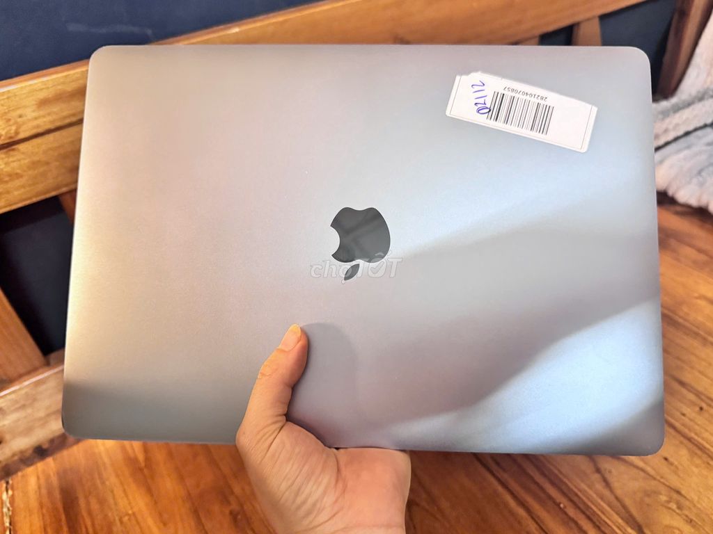 MAcbook Pro M1 13 icnh 8/256 US