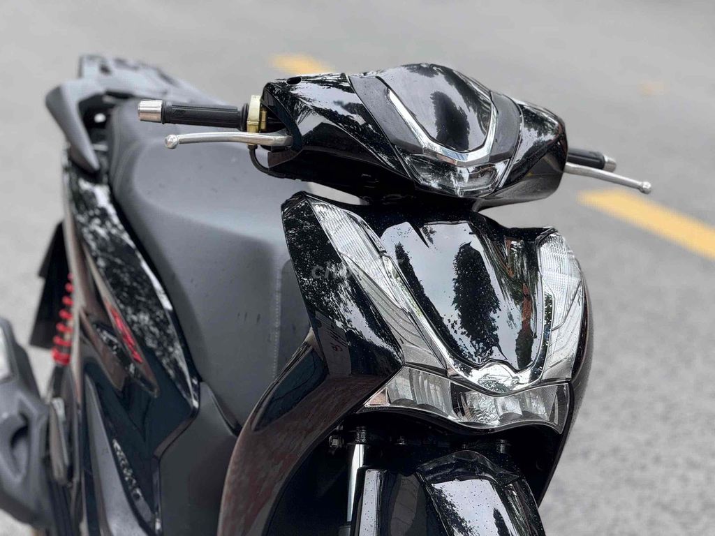 SH 160i ABS 2023 ĐEN BÓNG 9 CHỦ. Mua bán Xe máy tại Thành phố Thủ Đức Tp Hồ Chí Minh được đăng bởi Vũ Vũ hình 12