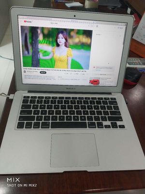 Macbook air 13 in như hình. Mua bán Laptop tại Thành phố Thủ Dầu Một Bình Dương được đăng bởi my love