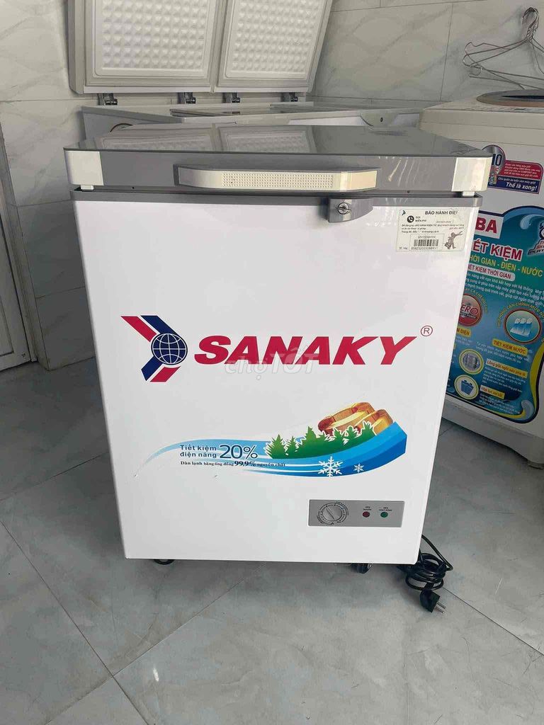 Tủ đông mini Sanaky 100l mặt kính cường lực