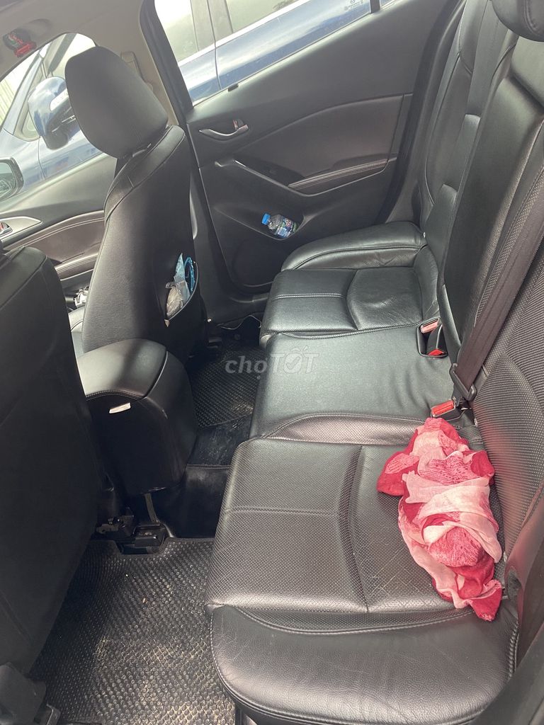 Mazda 3 2017 1.5 AT - 50300 km. Mua bán Ô tô tại Quận 3 Tp Hồ Chí Minh được đăng bởi A Khanh hình 3