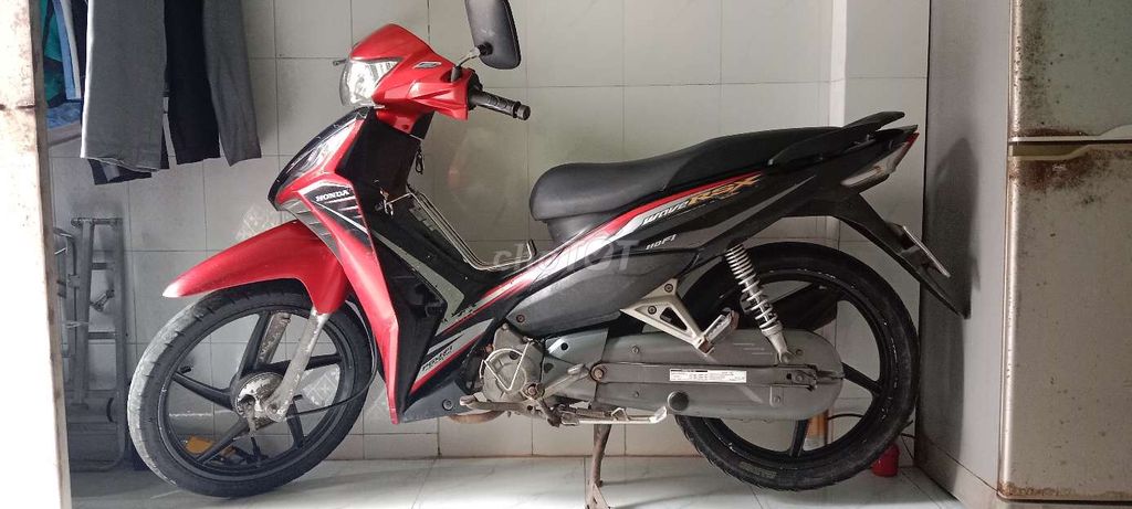 Honda Wave RSX 110FI красная бензиновая электронная