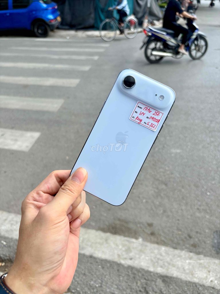 iPhone 17 Air 256GB Xanh VN/A Sạc 30L bh 4-2027. Mua bán Điện thoại tại Quận Đống Đa Hà Nội được đăng bởi Quý Hoàng hình 1