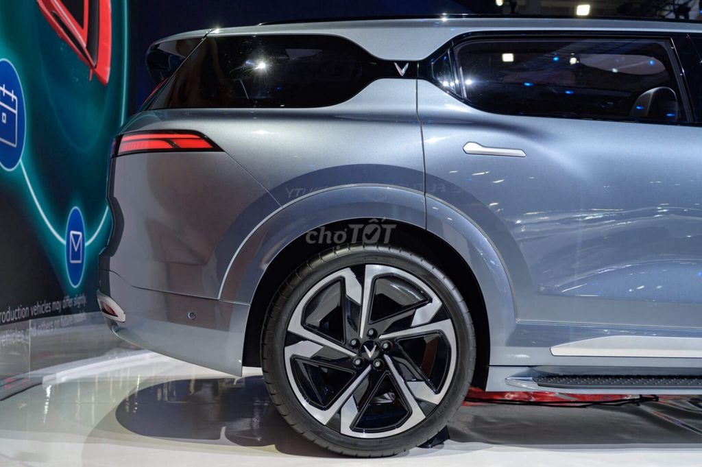 VinFast VF9 - SẠC MIỄN PHÍ + MIỄN THUẾ TRƯỚC BẠ. Mua bán Ô tô tại Thành phố Thủ Đức Tp Hồ Chí Minh được đăng bởi HYUNDAI NGỌC AN hình 2