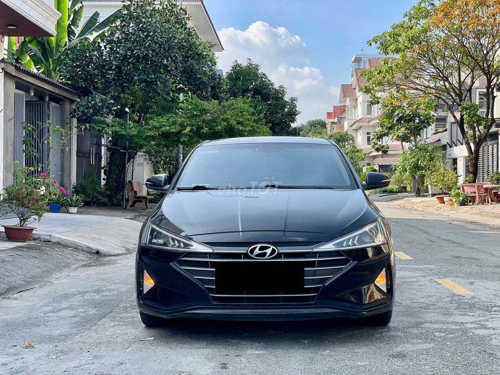 Hyundai Elantra 2019 1.6 AT - 100000 km. Mua bán Ô tô tại Thành phố Dĩ An Bình Dương được đăng bởi Siêu Thị Ô Tô Bình Dương  hình 1