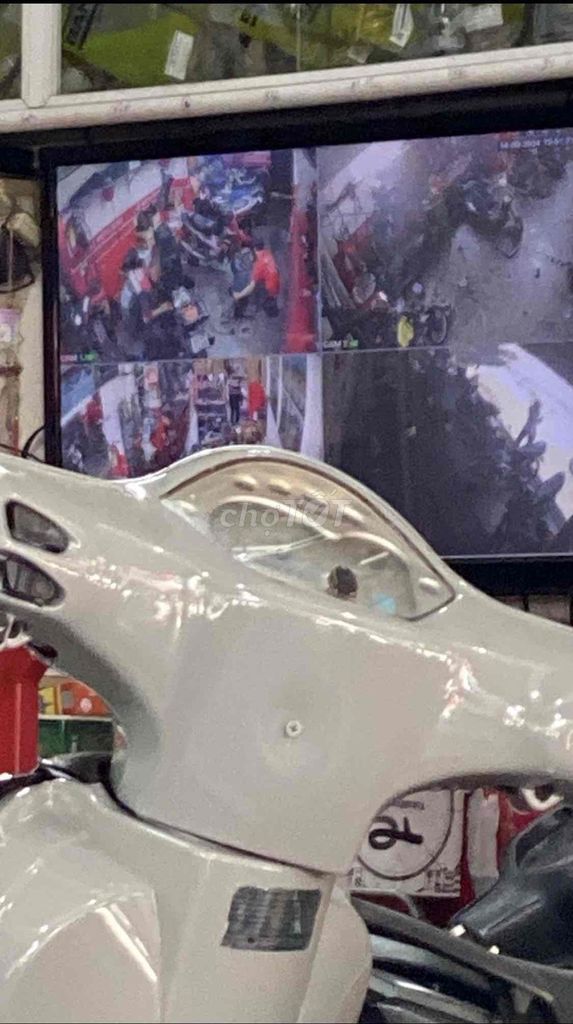Продам свой автомобиль Vespa 2012 BS в Дананге