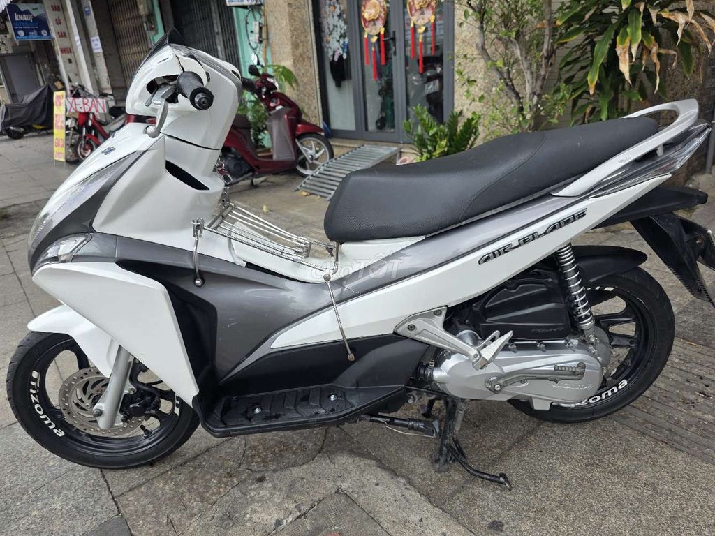 Воздушный клинок Honda 2012 белый