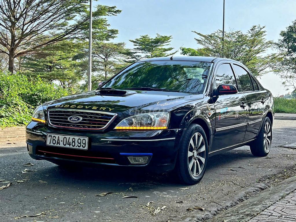 Ford Mondeo 2004 - Màu đen đẹp