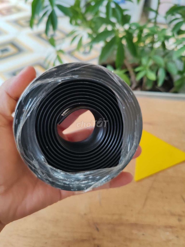 Băng keo Cao su Đen Siêu dính. Mua bán Đồ dùng văn phòng tại Quận 7 Tp Hồ Chí Minh được đăng bởi Vy Vy hình 1