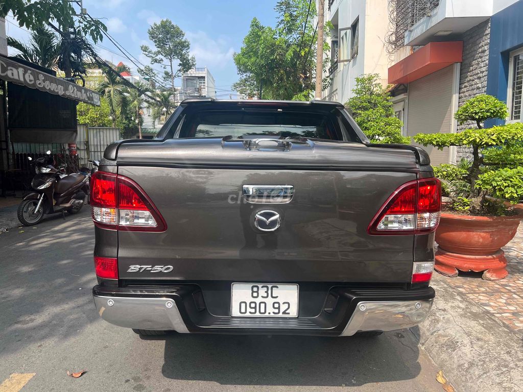 Mazda BT 50 2021 AT Luxury 4x2 - 76000 km. Mua bán Ô tô tại Quận Bình Tân Tp Hồ Chí Minh được đăng bởi Trần Văn Chánh hình 4
