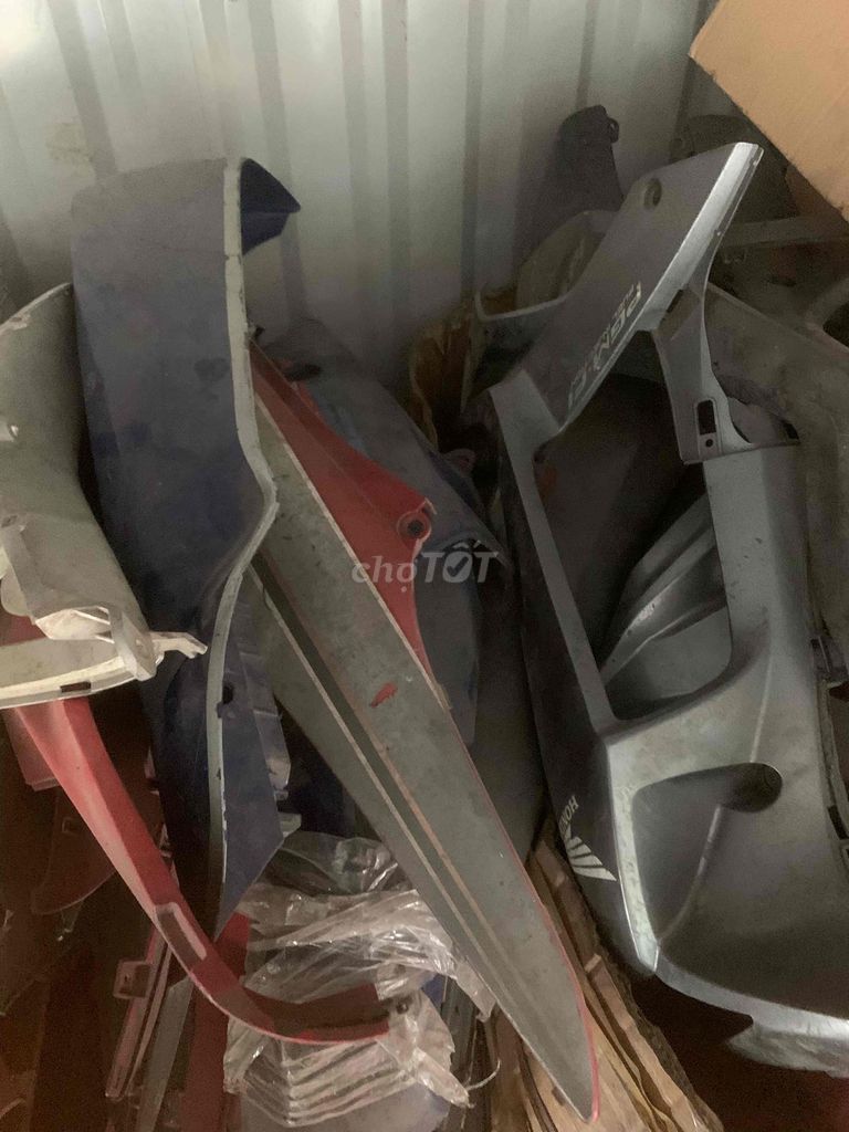 còn ít nhựa rin xe máy và nhựa nhám các loại lẻ. Mua bán Phụ tùng xe tại Quận 11 Tp Hồ Chí Minh được đăng bởi nguyenxuanthinh quận tân phú  hình 2