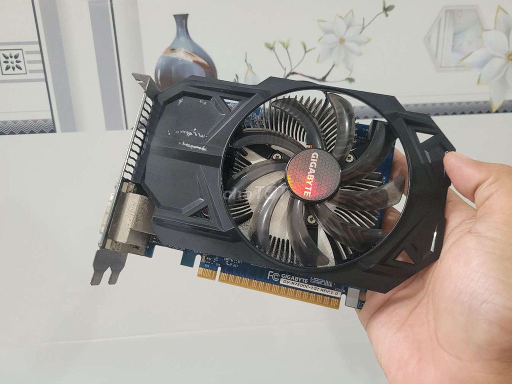 [Ve chai] Vga Giga GTX 750 OC 1G DDR5 ko lên hình