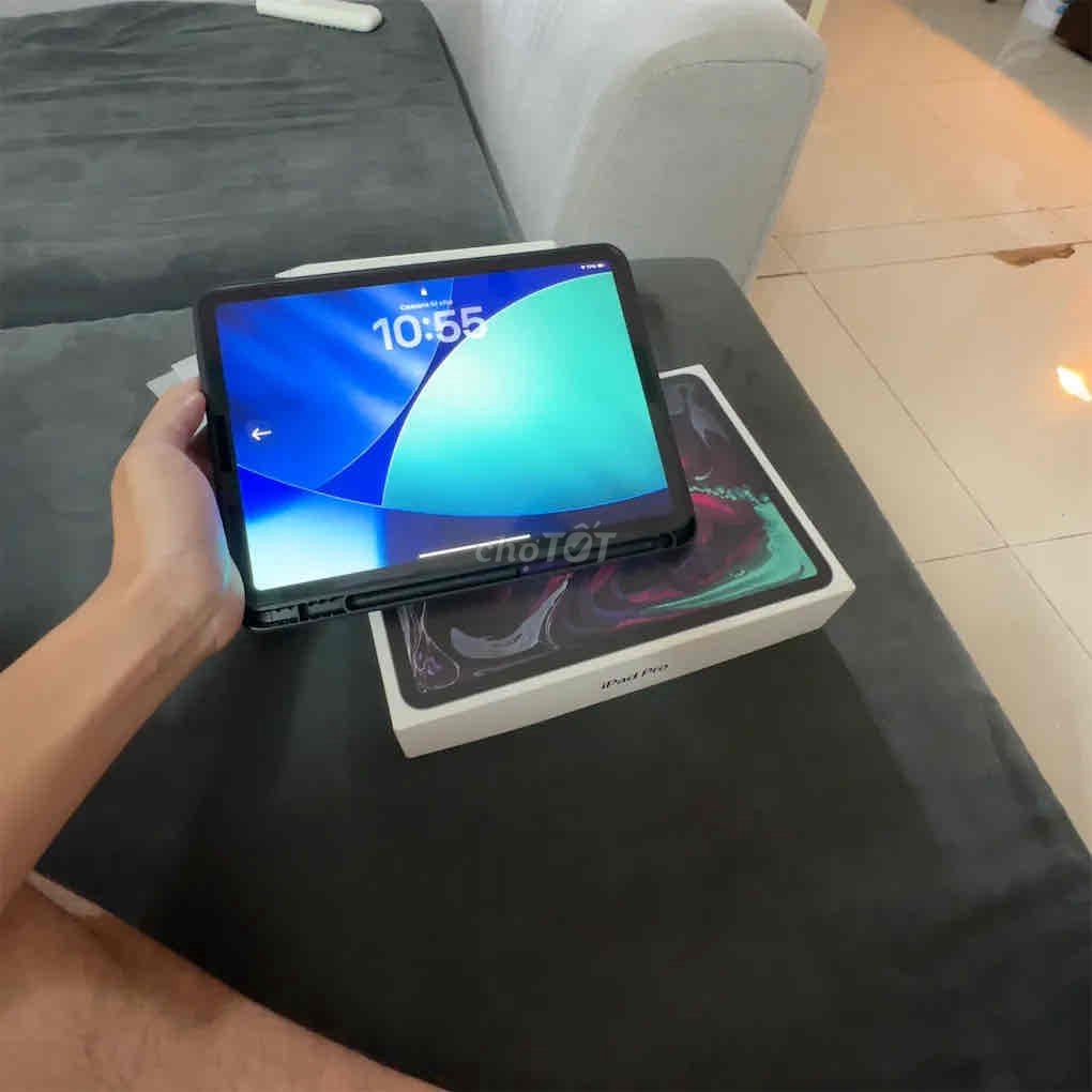 Apple iPad Pro 2018 64GB Bạc Còn mới. Mua bán Máy tính bảng tại Quận 11 Tp Hồ Chí Minh được đăng bởi Phạm Khang hình 1