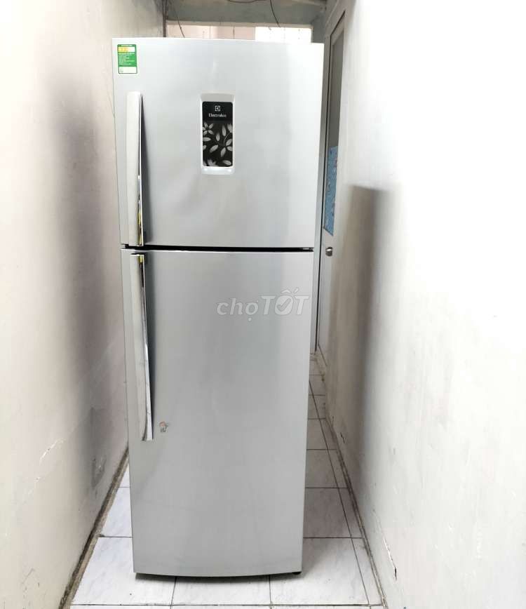 Tủ lạnh Electrolux 255lít còn zin ko đóng tuyết