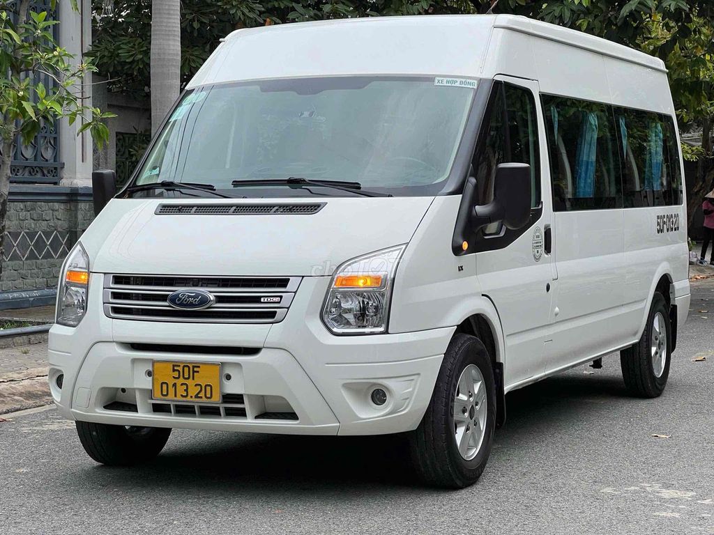 Ford Transit 2019 chìa khoá dẹp xe du lịch từ đầu