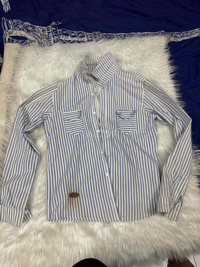 Áo sơ mi Wei Pin sọc xanh trắng Vải. Mua bán Quần áo tại Thành phố Thủ Đức Tp Hồ Chí Minh được đăng bởi Bắc1985 hình 1