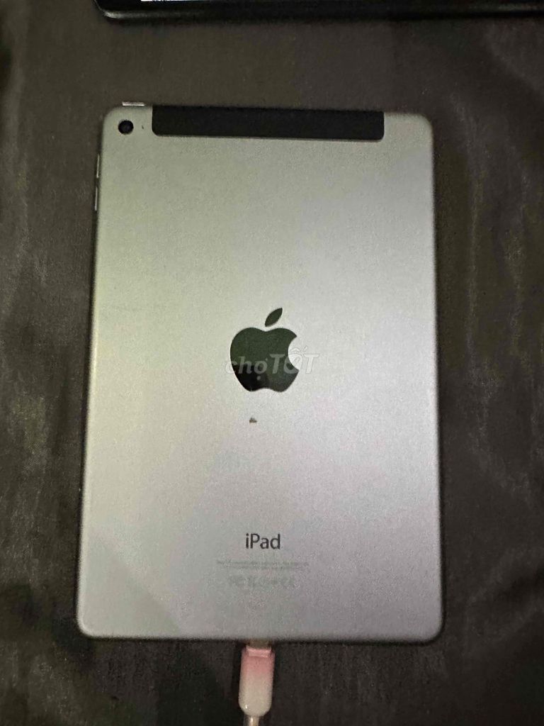 ipad mini 4 sọc màn. mini 2 hoạt động bình thường. Mua bán Máy tính bảng tại Huyện Vũng Liêm Vĩnh Long được đăng bởi phùng hình 1