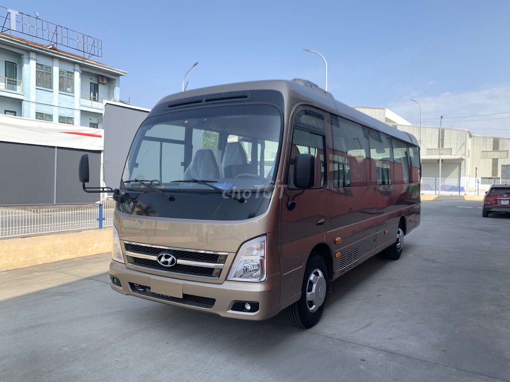 Hyundai County Euro 5 đời 2025 Gía cực tốt !. Mua bán Ô tô tại Quận Long Biên Hà Nội được đăng bởi Lê minh hình 3