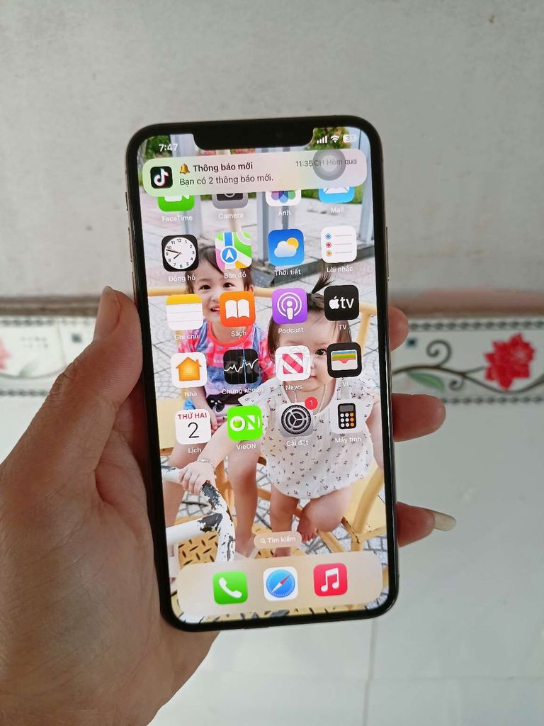 iPhone Xs Max 256GB quốc tế. Mua bán Điện thoại tại Quận Bình Thuỷ Cần Thơ được đăng bởi CH Thuan Mobile hình 1