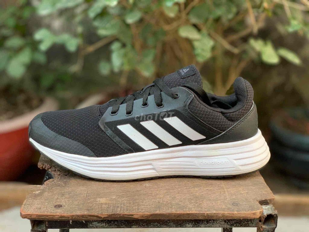 Adidas galaxy 5 Chính hãng  Sz 42,5 Chạy bộ, thể d