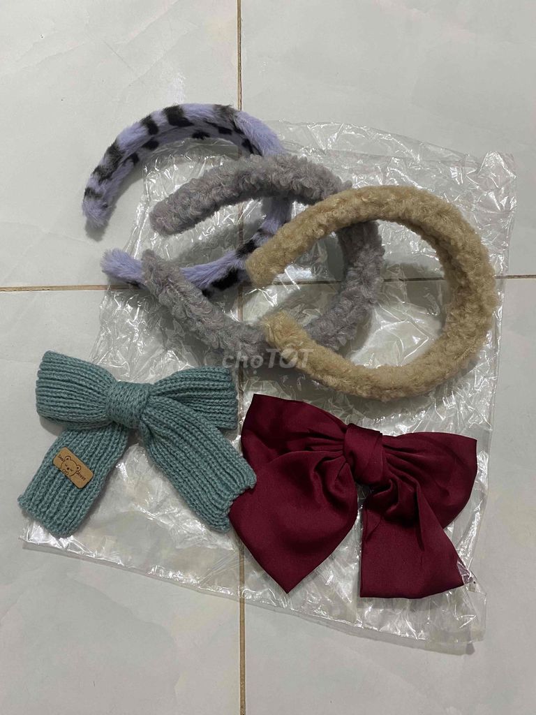 Cài tóc và kẹp nơ. Mua bán Phụ kiện thời trang khác tại Quận Ngũ Hành Sơn Đà Nẵng được đăng bởi Minh Thúy hình 1