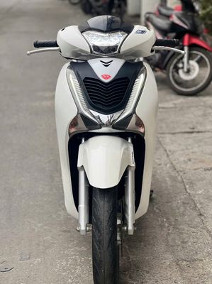 Sh nhà dùng, đèn led, 2019, khóa smartkey, máy 125. Mua bán Xe máy tại Quận Nam Từ Liêm Hà Nội được đăng bởi Thảo