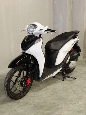 Honda SH Mode 2018 Sport Trắng đen