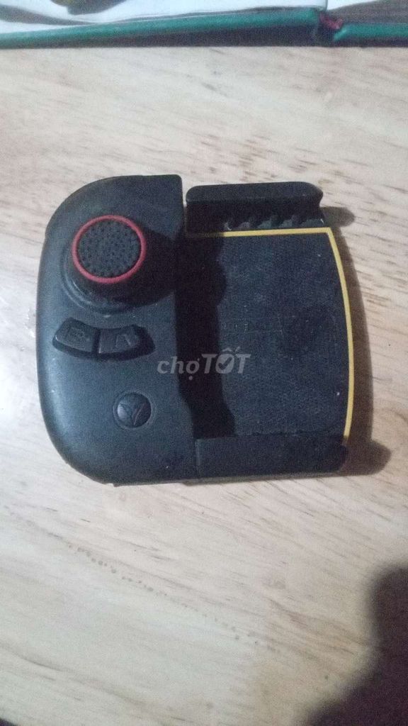 Tay cầm chơi game Flydigi Wasp. Mua bán Thiết bị chơi game tại Huyện Củ Chi Tp Hồ Chí Minh được đăng bởi sưu tầm cần thanh lý  hình 1