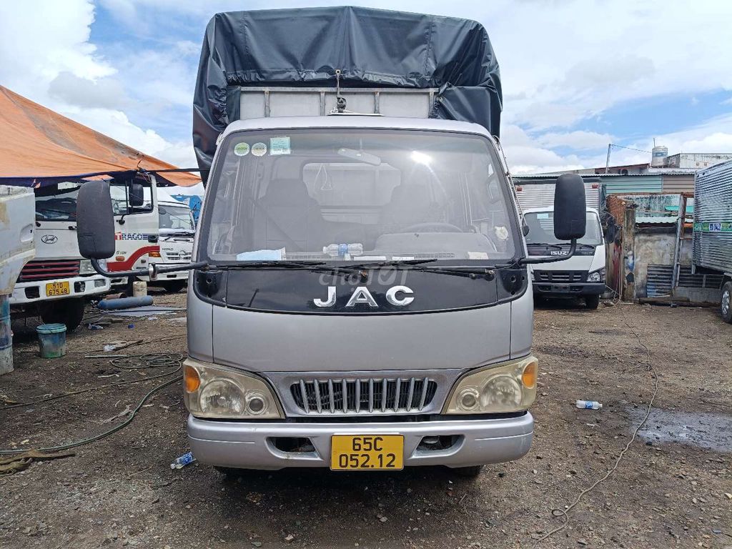 JAC 3t5,2010 thùng dài 5,8m,cao 2,5m