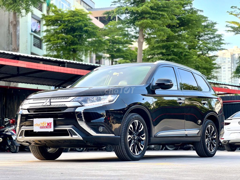 Mitsu Outlander 2020 2.0 CVT - 22,000 km Đẹp Keng. Mua bán Ô tô tại Quận Tân Phú Tp Hồ Chí Minh được đăng bởi Nguyên Xe Tốt OFFICIAL MALL hình 2
