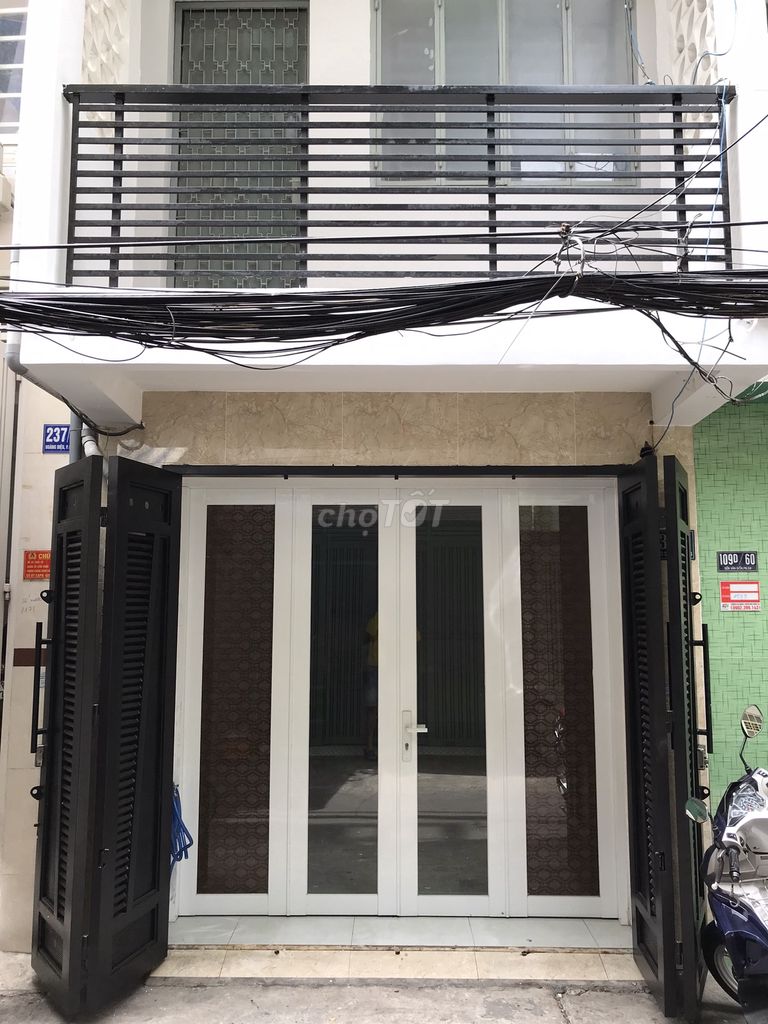 Nhà Phố Quận 4 (Hẻm Xe Hơi)