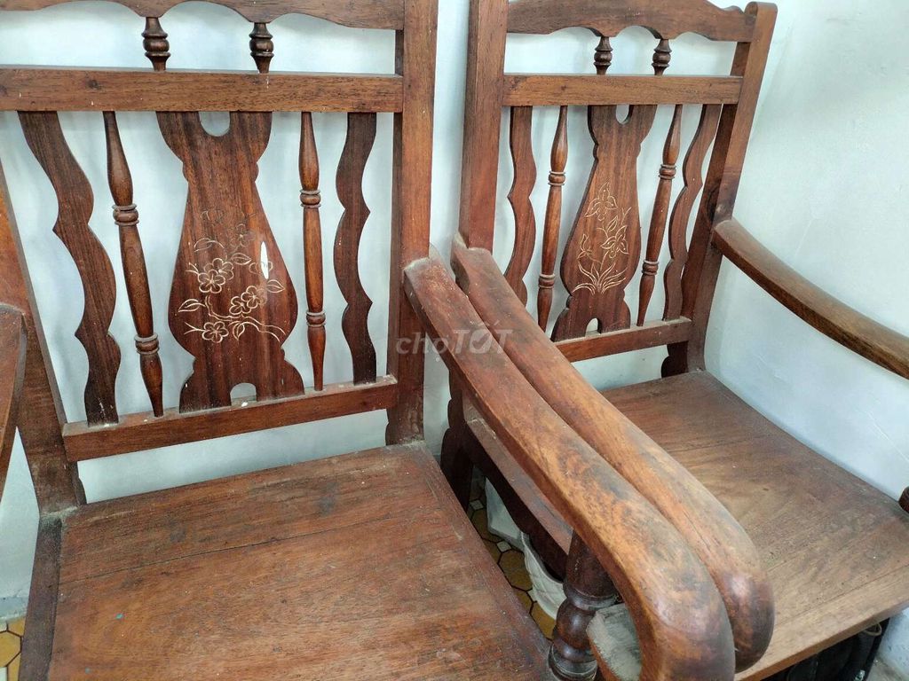 Ghế gỗ Gỗ Nâu đã qua sử dụng. Mua bán Bàn ghế tại Thành phố Nha Trang Khánh Hòa được đăng bởi Smile Williams hình 1