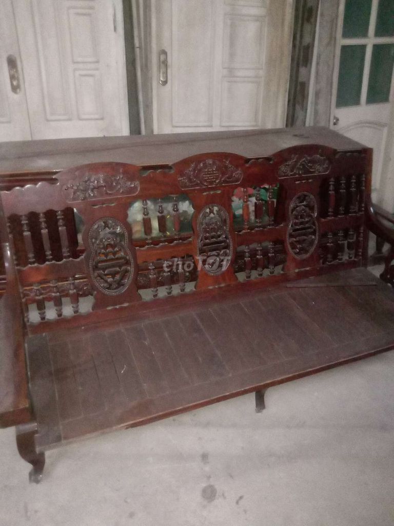 Bộ bàn ghế gỗ lim đục tay. Mua bán Bàn ghế tại Huyện Vĩnh Bảo Hải Phòng được đăng bởi Doananhduong hình 1