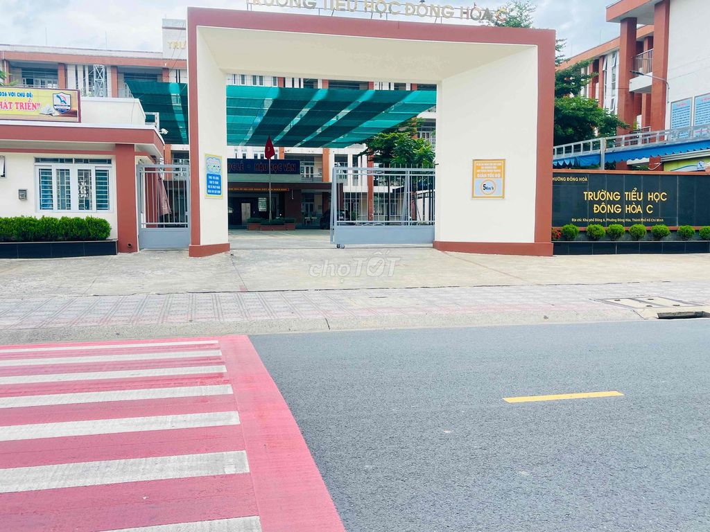 Nhà Sổ Chung lầu trệt gần trường tiểu học Đông Hoà C