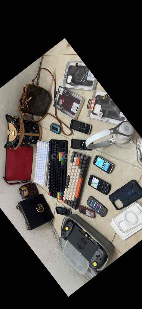 Nokia C6 gold C7 socola Ốp UAG phím led sony beat. Mua bán Điện thoại tại Quận Tân Phú Tp Hồ Chí Minh được đăng bởi Trương Hiệp hình 1