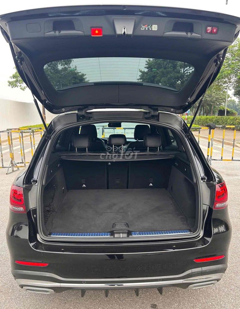 Mercedes GLC300 4Matic sx 2022 màu đen lướt đẹp. Mua bán Ô tô tại Quận Cầu Giấy Hà Nội được đăng bởi Cao Quý hình 17