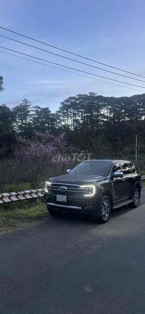 Ford Everest Titanium 2022 2.0L Bi-Turbo 4x4 Đen