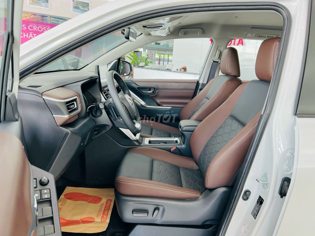 Toyota Innova Cross 2025 giao ngay. Mua bán Ô tô tại Huyện Bình Chánh Tp Hồ Chí Minh được đăng bởi TRANGTRAN TOYOTA AN THÀNH hình 8