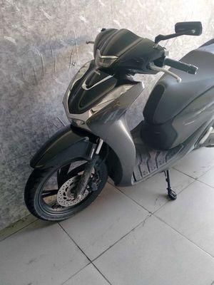 Honda SH 150 ABS 2021, màu Xám Đen 15000 km. Mua bán Xe máy tại Quận Ngũ Hành Sơn Đà Nẵng được đăng bởi Tuấn