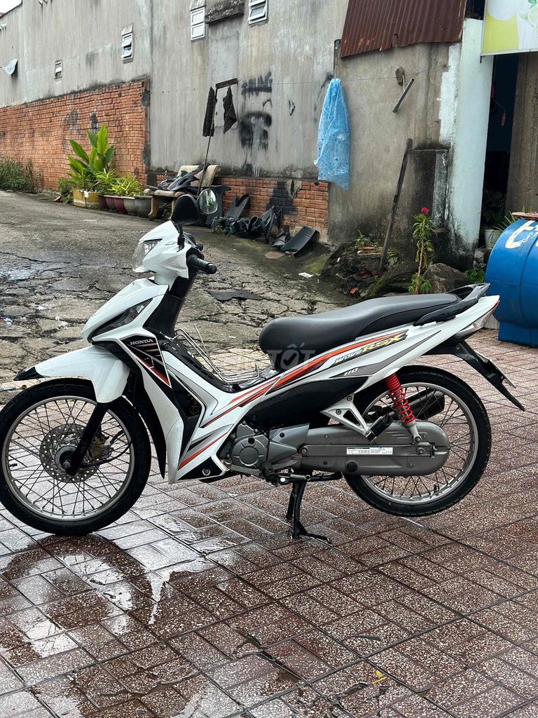 wave rsx FI. Mua bán Xe máy tại Thành phố Long Khánh Đồng Nai được đăng bởi cửa hàng xe máy DUY HIỆP hình 2