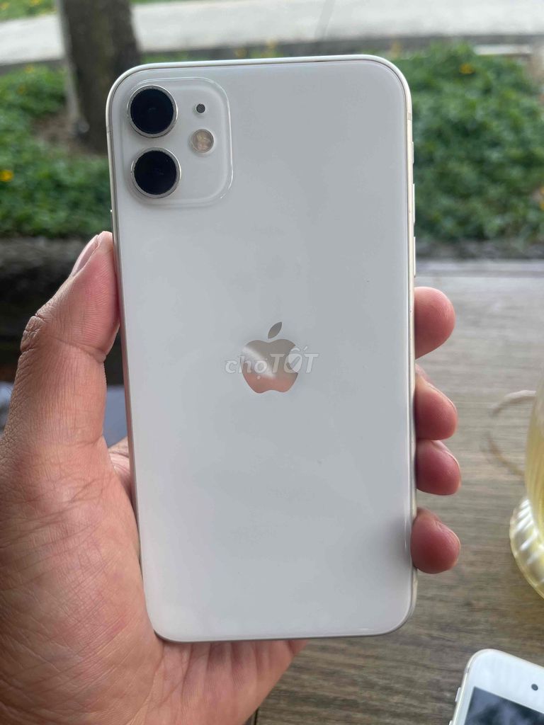 Apple iPhone 11 64GB Trắng Lock. Mua bán Điện thoại tại Thành phố Nha Trang Khánh Hòa được đăng bởi Phạm Minh Toàn hình 1