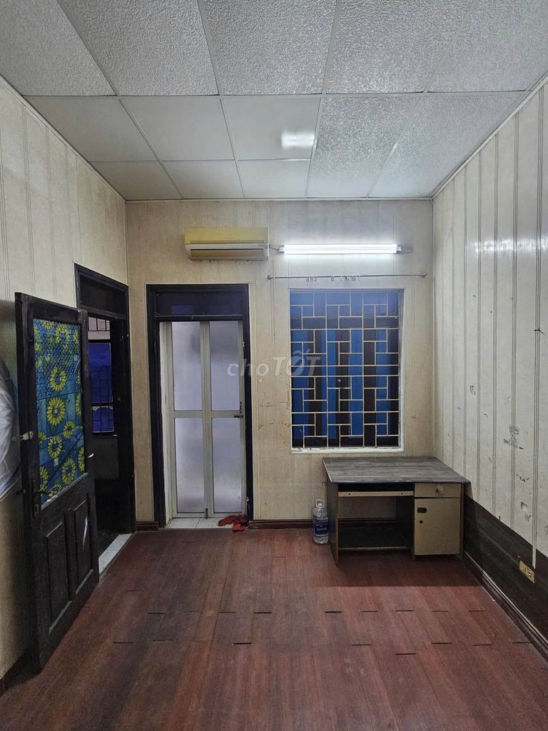 Дом в аренду 40 м x 3 этажа, 4 спальни, 2 спальни, Гонконг Май, Бах Май